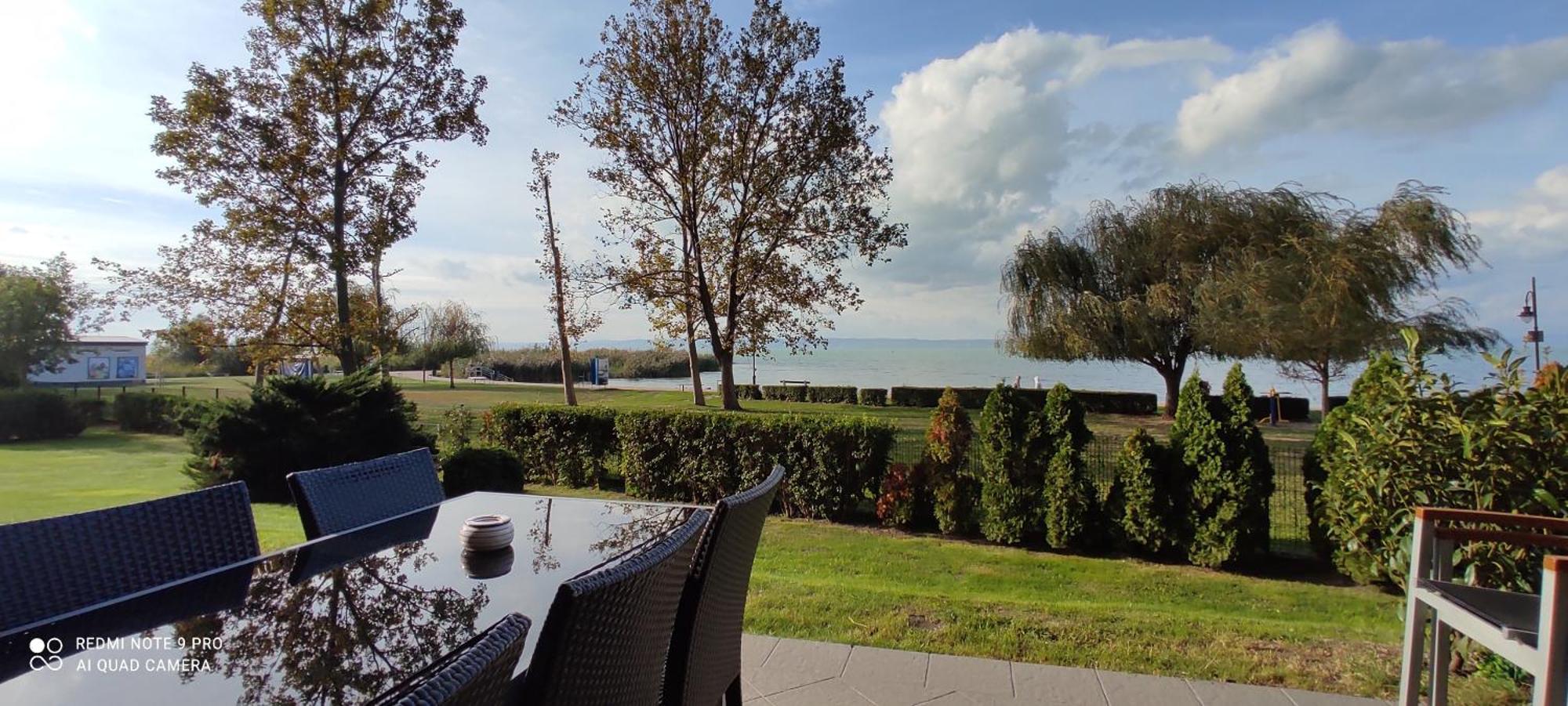 Panorama Gold Wellness Apartman Siófok Exteriör bild