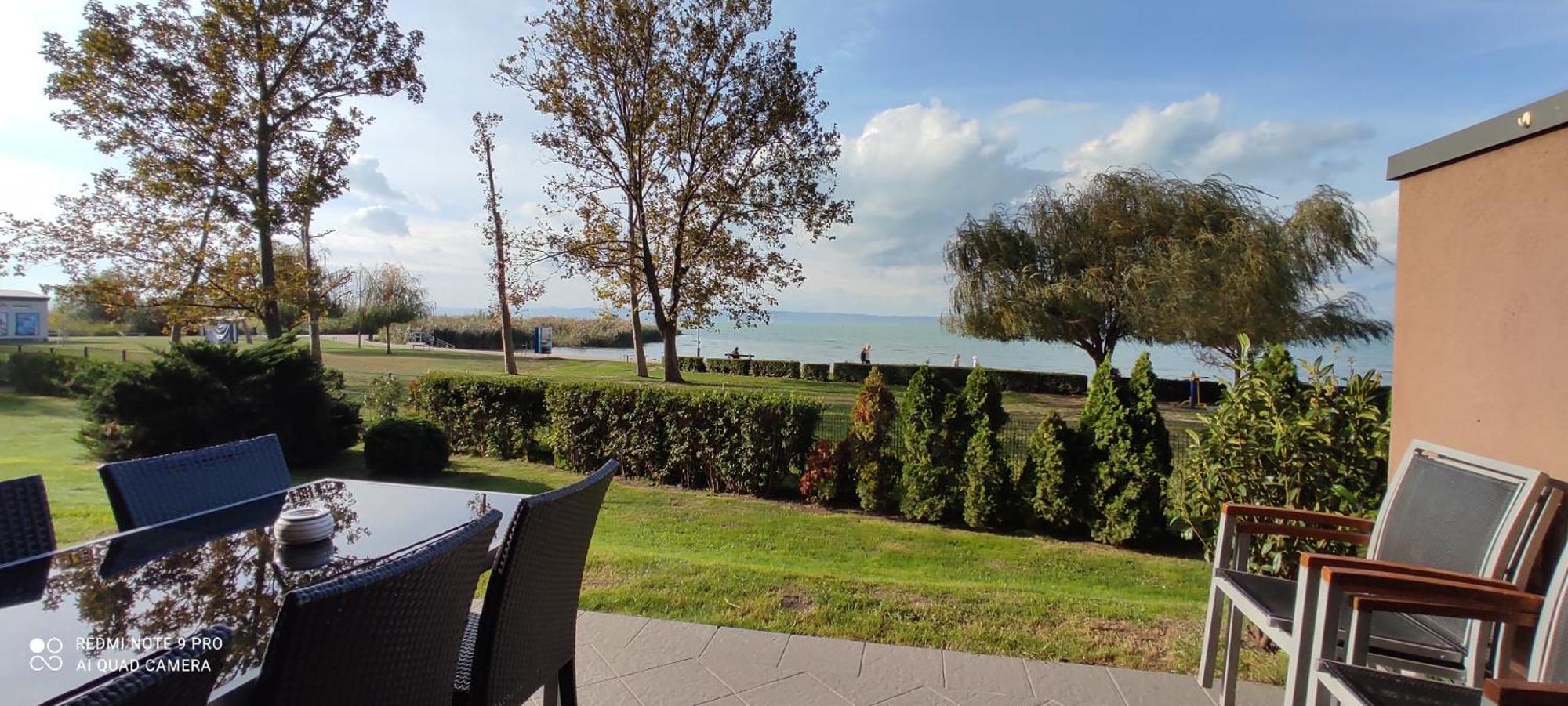 Panorama Gold Wellness Apartman Siófok Exteriör bild